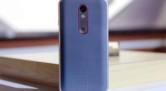 摩托Moto X手机四年防碎 售价5288死磕iPhone