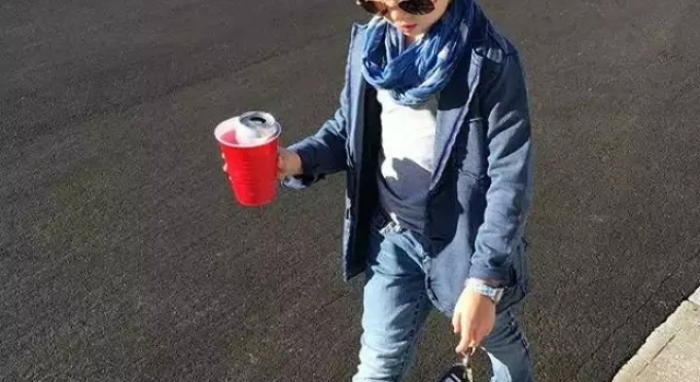六岁潮男都比你会穿衣打扮 你还好意思不努力