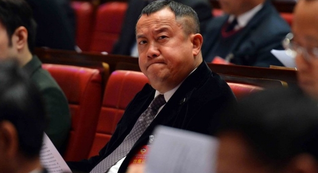 曾志伟赌马赢千万 壕气请好友游日本