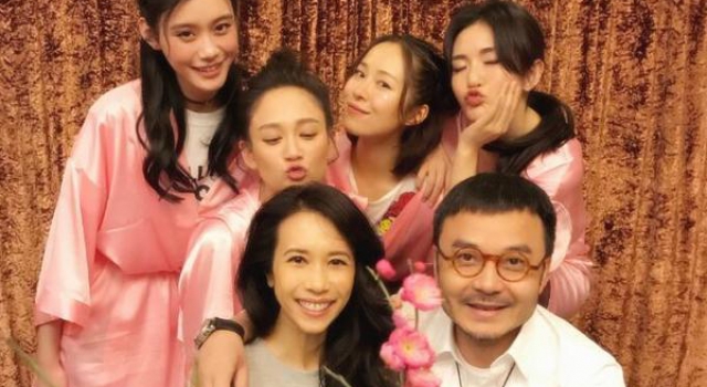 满屏大长腿 辣眼睛!陈乔恩发博晒与莫文蔚汪涵相聚照