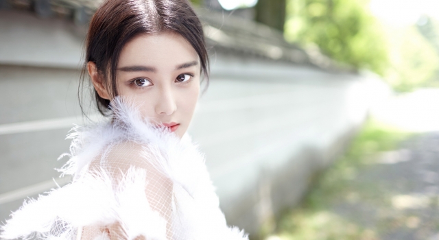 盘点身家过亿却没人敢要的女星 混过红灯区的她难怪会错失李晨