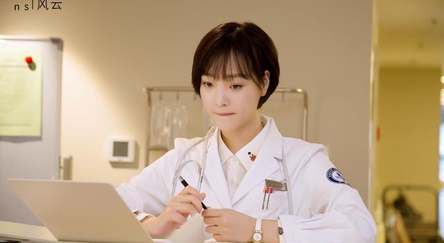 何杜娟为什么不红 魏美人因得罪人惨遭高层雪藏吗