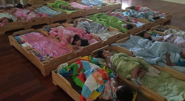 幼园男童午睡身亡怎么回事?孩子入睡前究竟发生了什么?
