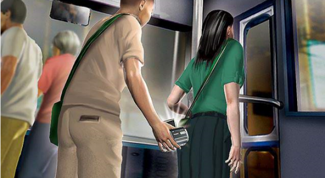 男子地铁偷拍被抓 称:看见裙子就忍不住想入非非