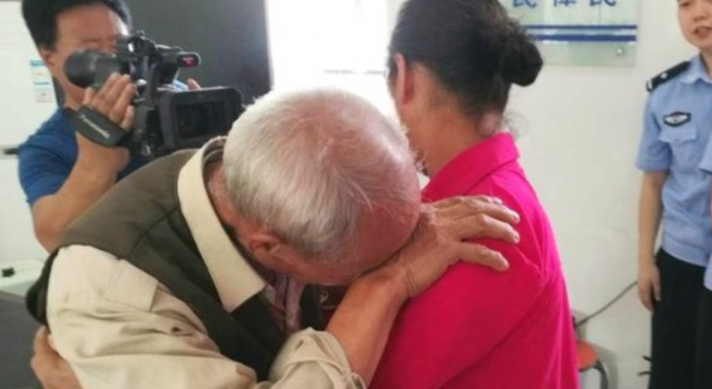 精神异常失踪18年怎么找到的?为什么异常?还认得家人吗?