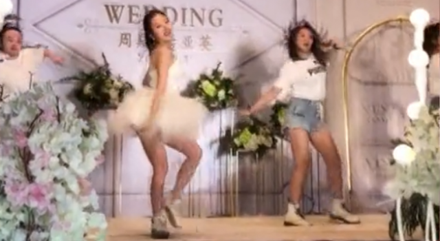 新娘、伴娘才艺大比拼,这年头没点才艺不敢结婚了!