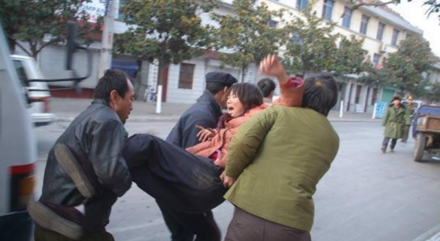 建议拐卖妇女儿童罪最高调至死刑 拐卖妇女儿童如何量刑?