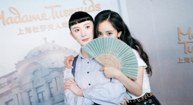 杨幂蜡像锅盖头撞脸大头儿子!网友:不如她本人好看!