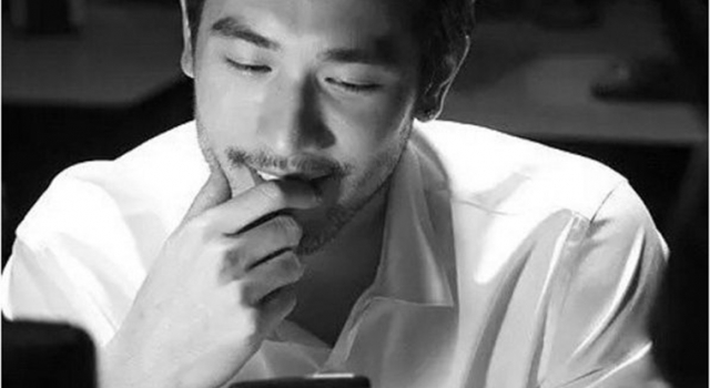 高以翔妈妈称高以翔还在飘荡 网友:他缺个正面的道歉