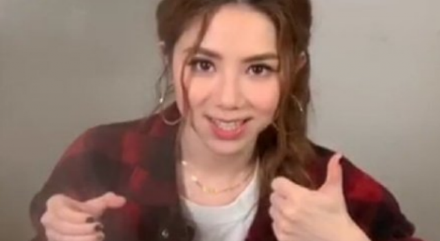 邓紫棋吃着火锅唱着歌 真是名副其实的吃货了