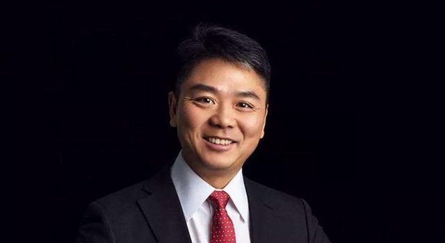 刘强东和章泽天成立新公司“天强”,公开秀恩爱,好大一口狗粮
