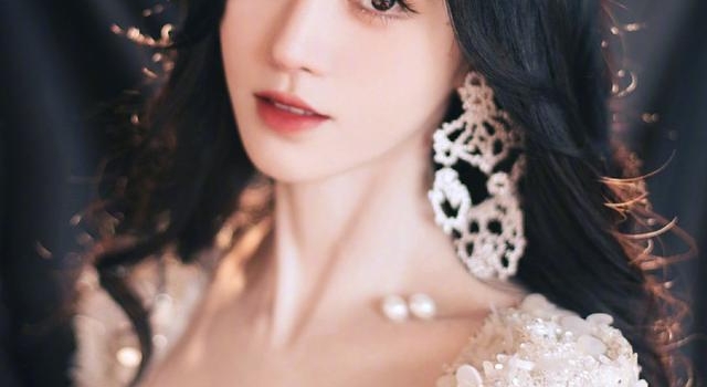 天不怕地不怕就怕女星穿公主裙!鞠婧祎许佳琪绝了,热巴是仙女啊
