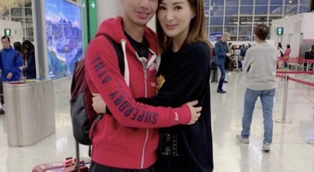 罗霖荣升做婆婆喜上眉梢,22岁次子美国闪婚,混血媳妇孕味十足