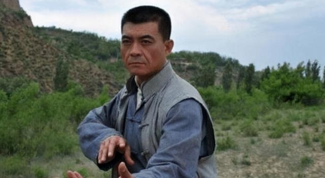 王新军与唐静离婚后,转身娶了秦海璐,秦海璐为何会选择王新军?
