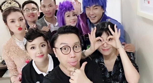 《巴啦啦小魔仙》主演12年再聚首,女主们发展不错,男主却崩了