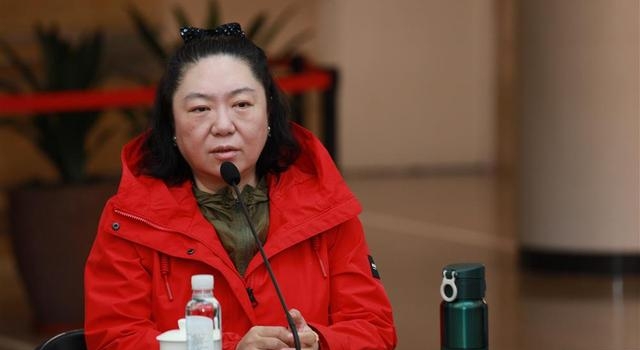今天,这位女导演成为中国国家话剧院院长,她与无数明星合作过