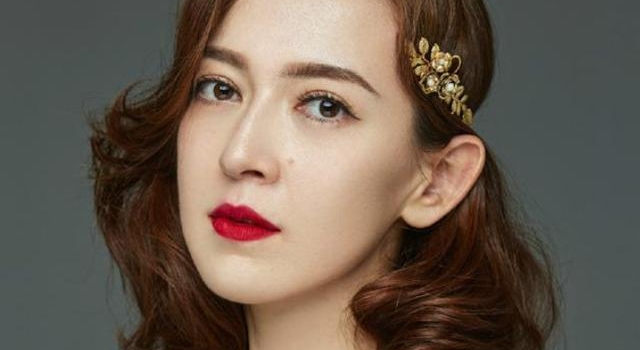 尼格买提老婆近况罕曝光,独自留学深夜诉压力,靠疯狂网购来减压