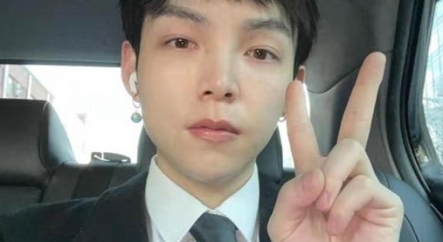 爱豆朱星杰勇于承认恋情:我说过的话我都认,但女方却否认了?