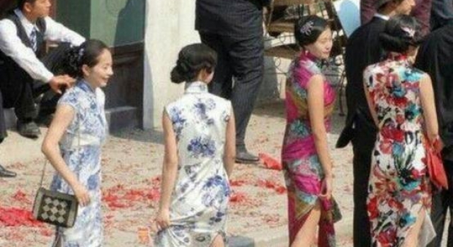 网友戏称横店现状:戏服像“垃圾”一样堆着,美女校花遍地都是