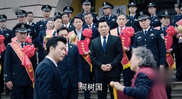 《巡回检察组》演员大起底:沈广军母子是亲戚,乔逸是个星二代