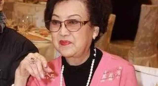 她是TVB的“巨星祖母”,香港资深演员李香琴去世