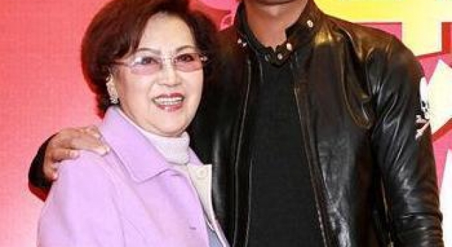 古天乐发文悼念李香琴,一直希望去世的消息只是谣传