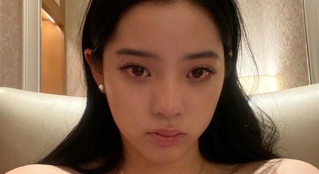 欧阳娜娜清算自拍 造型多样各种风格都完美驾驭