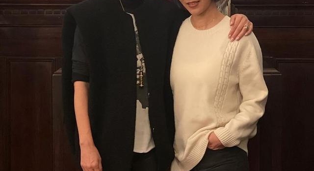 55岁刘嘉玲一家五口曝光,手上鸽子蛋钻戒抢镜,唯独不见梁朝伟