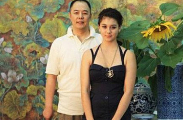 张铁林私生女事件全过程 网友调侃为躲私生女坐床成活佛