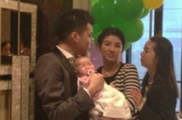 黄毅清个人资料及近况曝光 仍与黄奕上演夺女大战