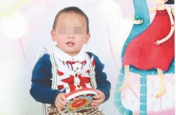 泉州男子偷情嫌情人3岁儿子吵 将其打死情人却未阻止