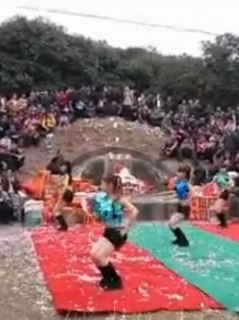 这个清明有点"浪"：汕尾请女子在坟前大跳热舞祭拜先人