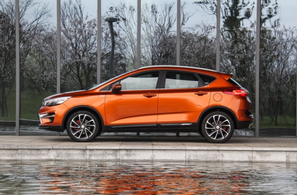 吉利帝豪GS跨界SUV 将推优雅与运动两款新车