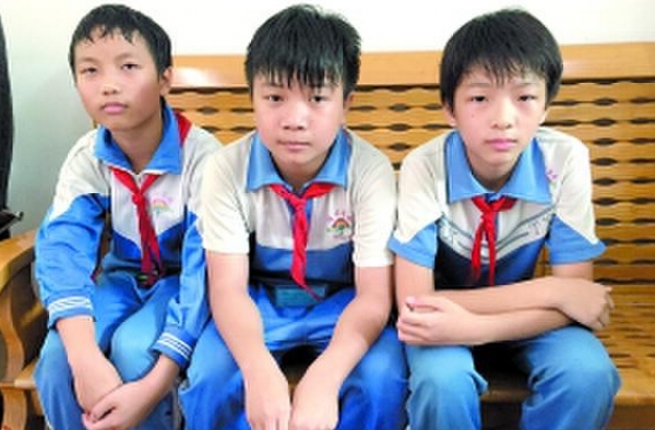 学生考试未达平均分 老师要其向全班道歉自己"拖后腿"
