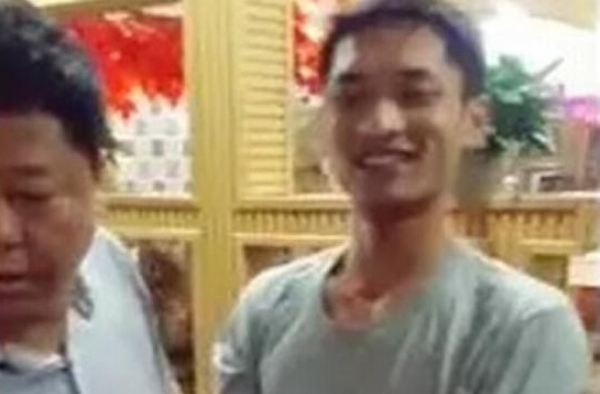 渗得慌!男子求前妻复婚不成将其裸杀 被抓时满脸笑容