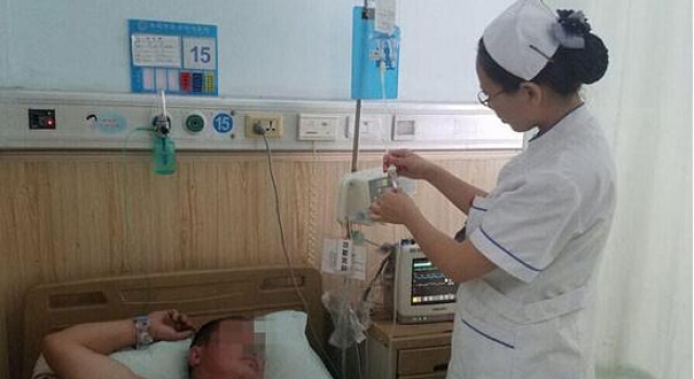 57岁男子家里中暑体温高达42℃ 降温后仍无希望治愈