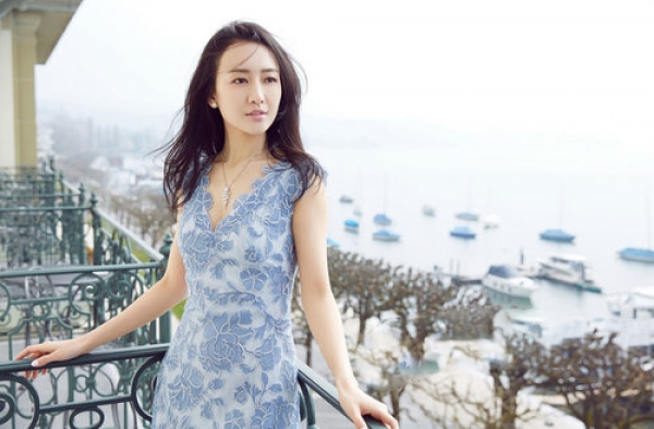 王鸥接受粉丝检验是为何?王鸥美妆被误解成整容