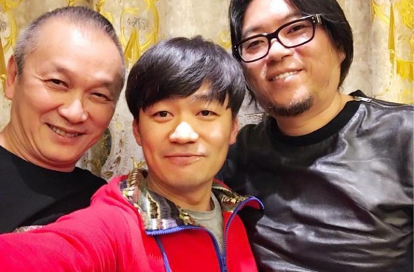高晓松晒与王宝强合影 力挺：兄弟明日加油