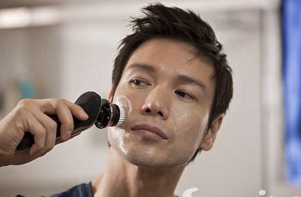洁面仪有用吗？ 洁面仪真是解放双手的洗脸神器？
