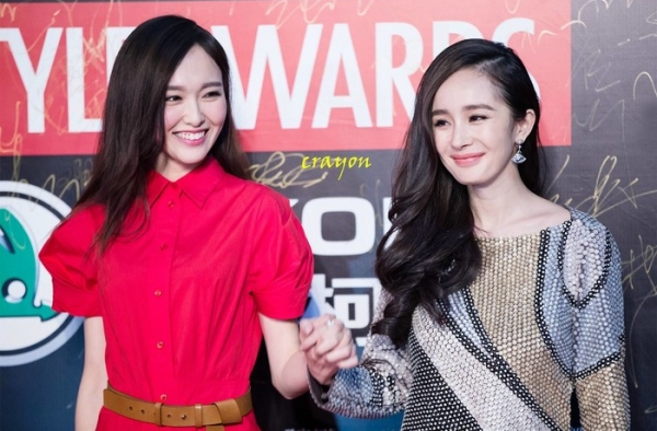唐嫣杨幂真的闹翻了吗? 唐嫣与杨幂不和是真的吗?