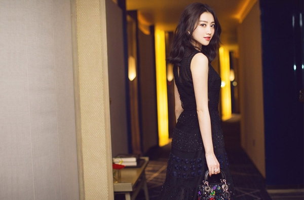 景甜干爹是路征吗? 娱乐圈女星实力干爹大比拼