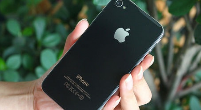 称认识苹果高管可低价买iPhone 女子诈骗上亿获无期