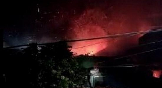 福建泉州飞机坠毁：暂无死亡 整个镇停电半个多小时