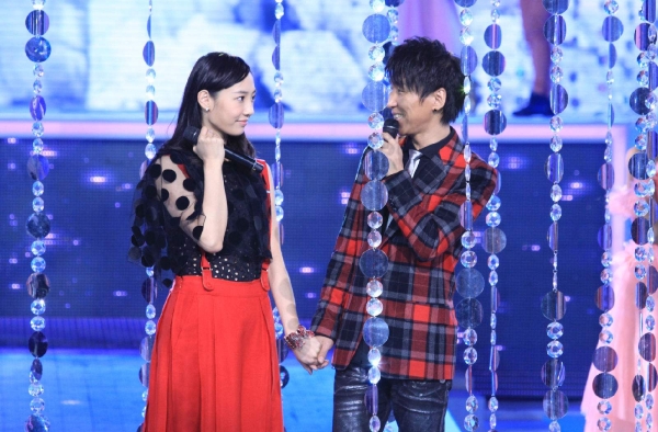 白百合出轨照片遭疯传 出轨真的是井柏然吗