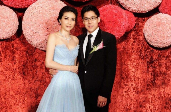 好消息 郭晶晶产女母女平安