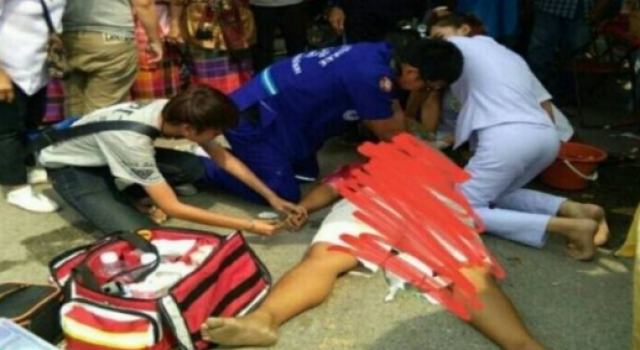 不做死就不会死！ 男子称自己刀枪不入自刺一剑后死亡