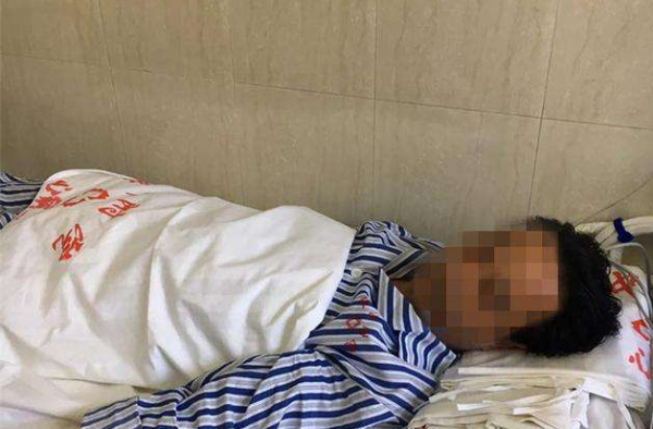 九旬老太抢救无效去世 孙子医院内怒砸医生头部