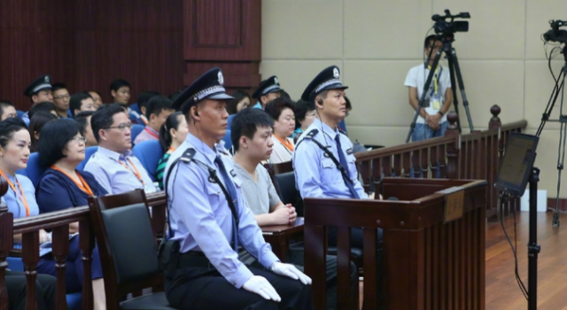 于欢案二审改判5年 法外是否该有人情？