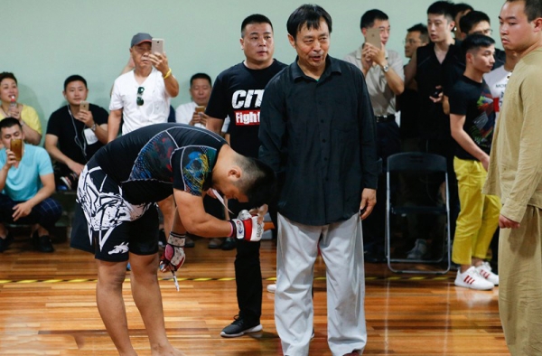 格斗狂人徐晓东挑战太极掌门 比赛未开始就已结束