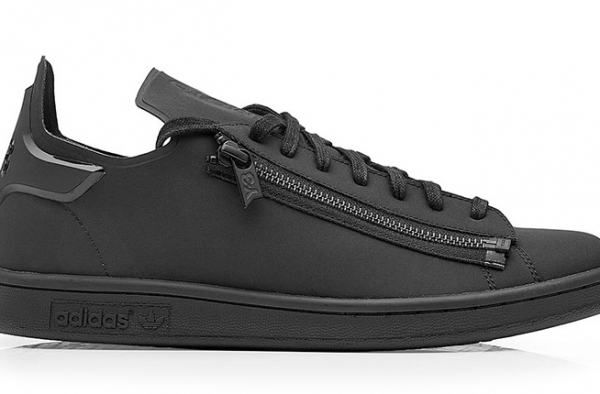 AdidasY-3的拉链运动鞋 极简的都市风